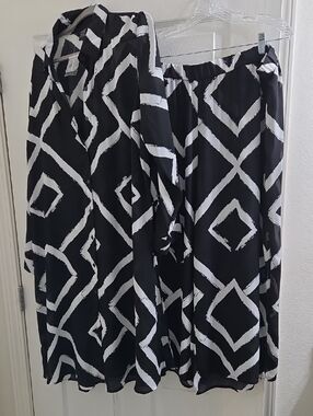 Ashley Stewart Black and White Geometric Two-Piece Set